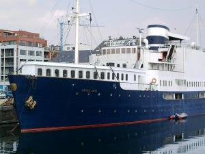 Floatel Diamond Princess Hotel Антверпен Екстериор снимка